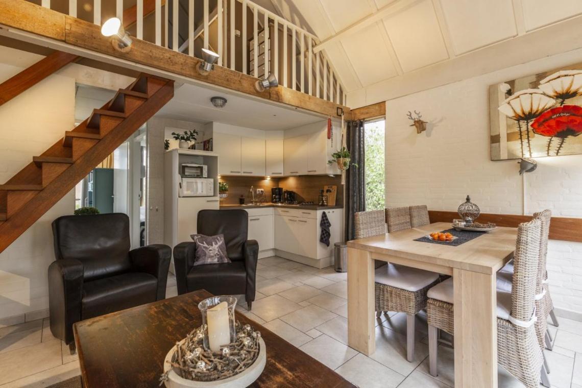 Rustig Gelegen Woning In Het Groen Nr 140 Simpelveld Esterno foto