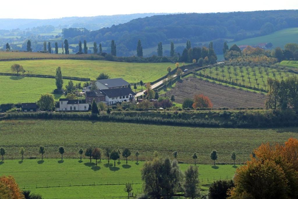 Rustig Gelegen Woning In Het Groen Nr 140 Simpelveld Esterno foto